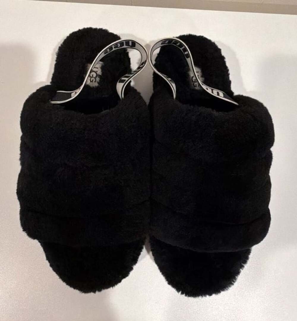 UGG Fluff Yeah Slide Size 8 Black Slippers